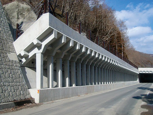 ポケット式ロックシェッド | 防災