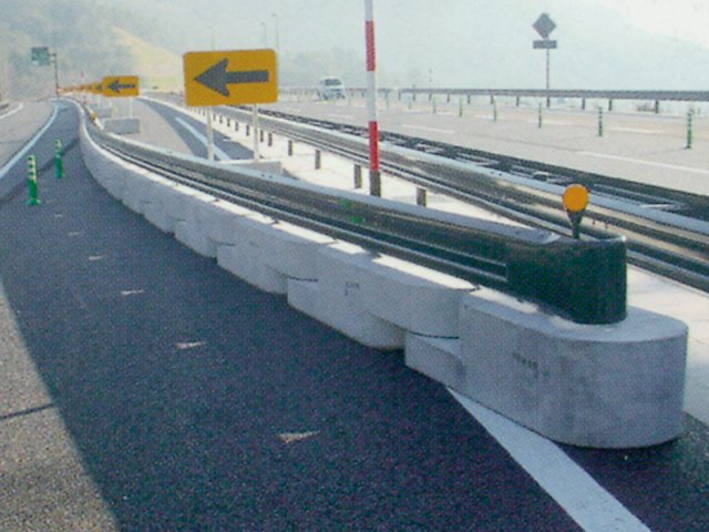 自在R連続基礎 | 道路