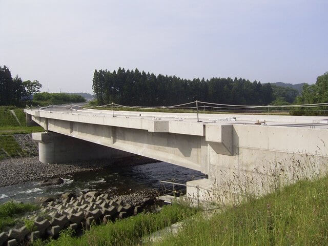 ポストテンション方式バルブＴ桁橋 | 橋梁関連
