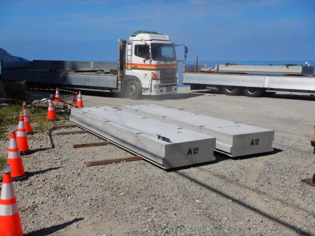 プレキャスト踏掛版 | 橋梁関連