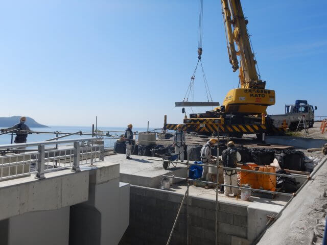 プレキャスト踏掛版 | 橋梁関連