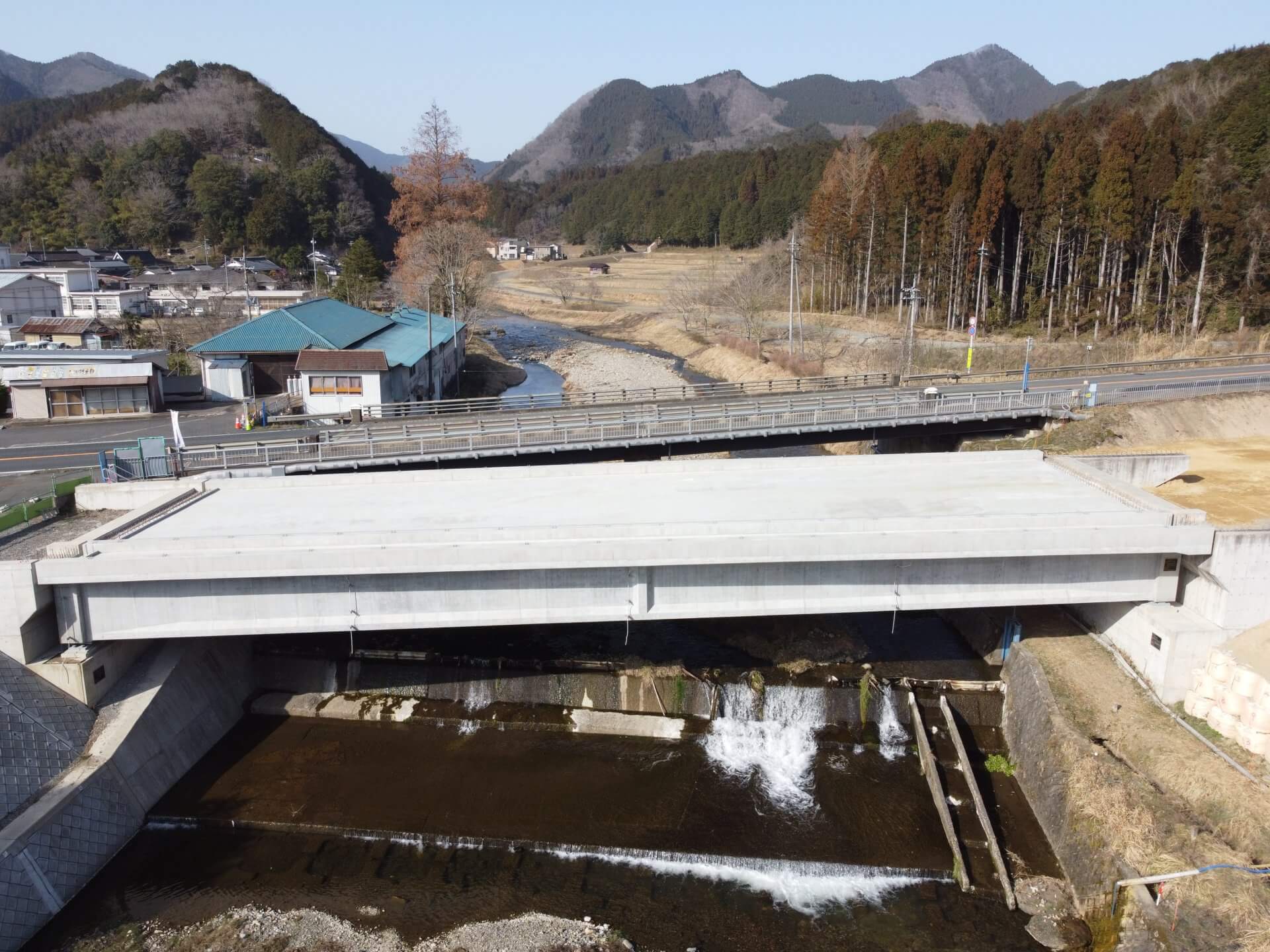 夜久野改良新畑川橋上部工事
